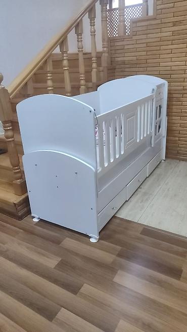 Beşiklər: Oğlan və qız üçün, İşlənmiş, Dördbucaq, Beşik, Dəstsiz, Matrassız, Yellənmə mexanizmsiz — 2