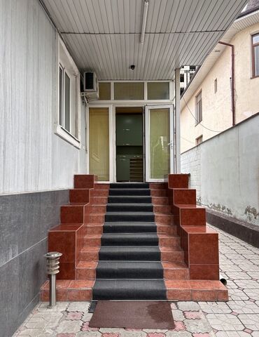 Долгосрочная аренда домов: 310 м², 9 комнат — 12