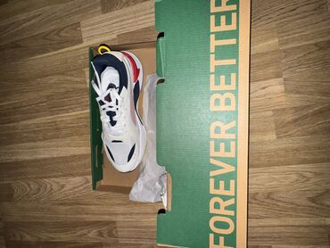 Krasofkalar və idman ayaqqabıları: Salam ayaqabi tam orginaldir Azerbaycan dan alinmayip Amerkadan pay -da lalafo.az — 10 Krasofkalar və idman ayaqqabıları: Salam ayaqabi tam orginaldir Azerbaycan dan alinmayip Amerkadan pay — 10