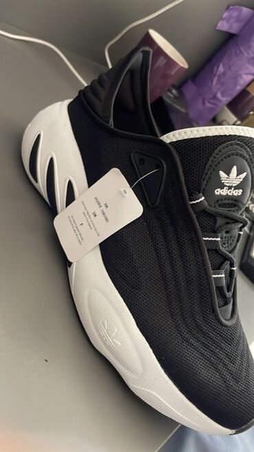 обувь женская большие размеры: Эркектердин кроссовкасы, 40, Adidas, Жаңы, түсү - Кара, Акылуу жеткирүү