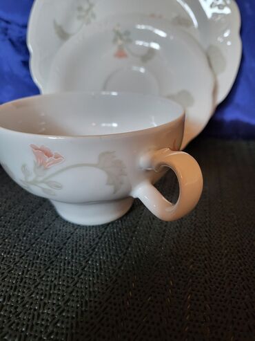 Staro posuđe i escajg: Set Kahla porcelan 7g.Nemacka. Trodelni set,bez ostecenja,sve na — 7
