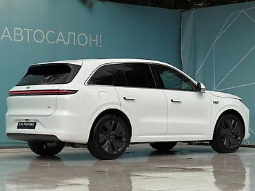 Lixiang: Lixiang L6: 2024 г., 1.5 л, Автомат, Гибрид, Кроссовер — 5