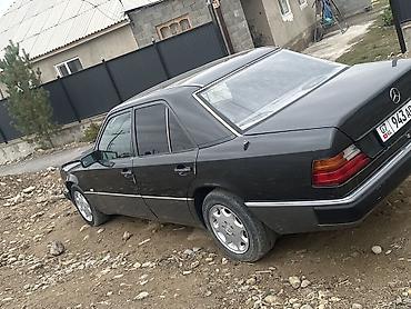 Mercedes-Benz W124: 1993 г., Механика, Бензин, Седан