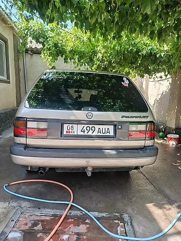 Транспорт: Volkswagen Passat Variant: 1990 г., 2 л, Механика, Бензин, Универсал — 8