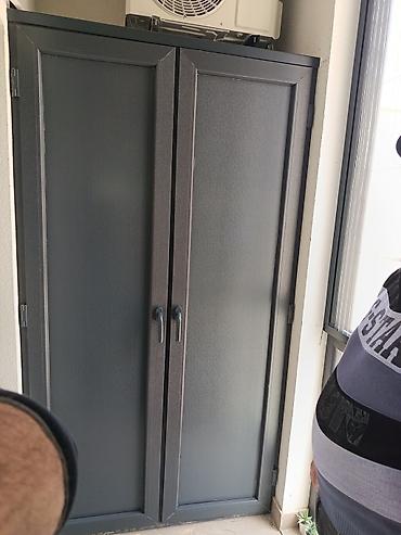 plastik dolab: Hər rəngə uyğun plastik polkalı şkafların yığılması, polkalar adətən — 4