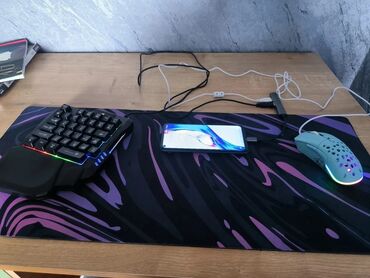 kompüter: Mouse,mousepad,klaviatura,usb ataptor, telefonnan istənilən oyunu