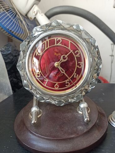 часы tag heuer: Прдаю советские хрустальные часы . В хорошем, рабочем состоянии