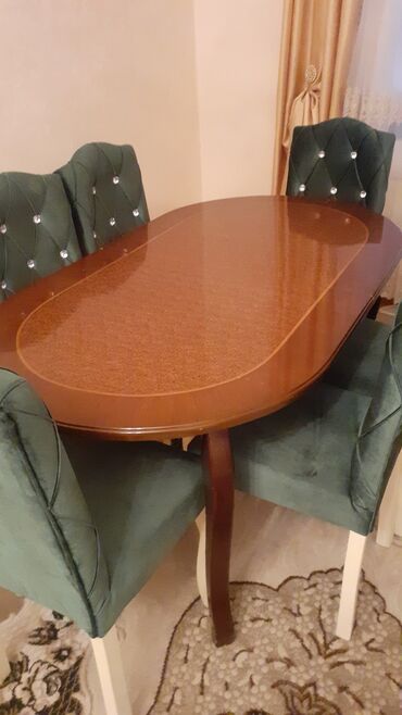 oval stol: Qonaq masası, Açılan, Oval masa, Malayziya