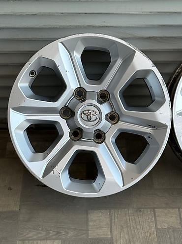 Диски: Литые Диски R 17 Toyota, Комплект, отверстий - 6, Б/у — 4