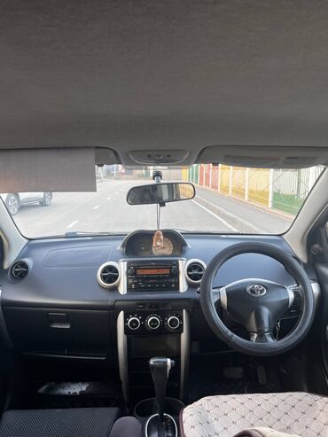 Toyota: Toyota ist: 2003 г., 1.3 л, Автомат, Бензин, Хэтчбэк — 11