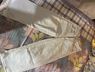 Джинсы: Джинсов — 4 модели кто возьмёт много вещей по 200сом (нужны деньги — 12