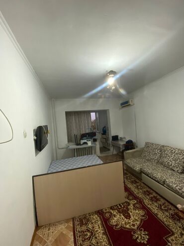 молодая гвардия фрунзе: 2 комнаты, 56 м², 105 серия, 8 этаж, Старый ремонт