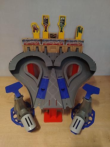 masın oyunları: Hot Wheels trek qurğuları və tematik setlər toplusu - Bir neçə böyük — 3
