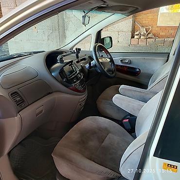 Toyota: Toyota Estima: 2002 г., Минивэн — 10