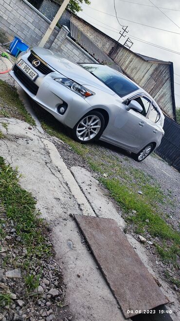 Lexus: Lexus CT: 2012 г., 1.8 л, Вариатор, Гибрид, Хэтчбэк — 4