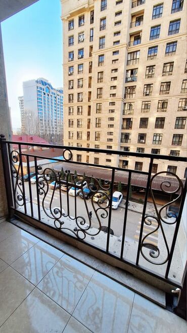 Продажа квартир: 3 комнаты, 80 м², Элитка, 4 этаж, Дизайнерский ремонт — 12