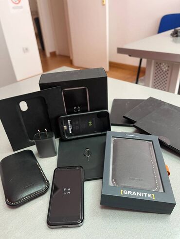 Ostali mobilni telefoni: PALM mobilni telefon u fabričkom pakovanju, sa svim dodacima: -punjac — 8