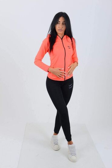 Gornji i donji deo: Novi model 
Vasa cena 2850
Double face
S,M,L,XL — 14