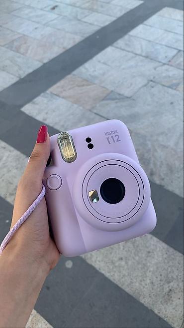 полароид фотоаппарат: Instax Mini 12 - фиолетовый + чехол на ремешке — 1