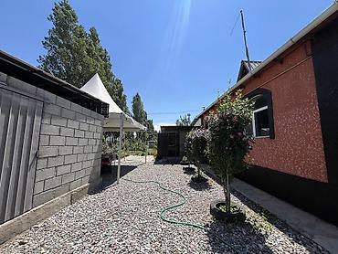 Продажа коттеджей и домов: 4 комнаты, 272 м², 9 соток, Бишкек, Мыкан с. Агентство недвижимости — 21