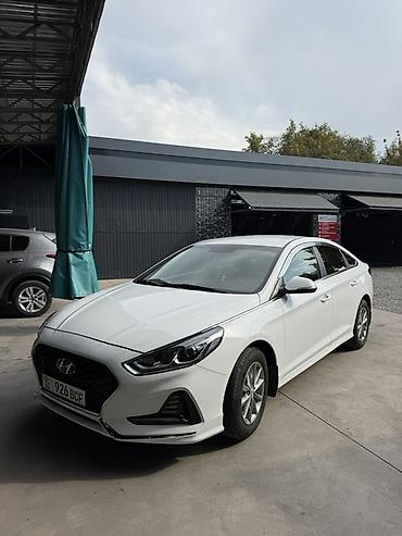 Hyundai Sonata: 2022 г., 2 л, Автомат, Газ, Седан