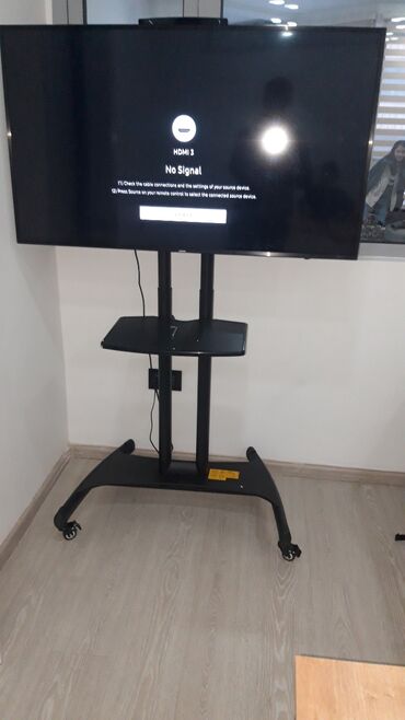 Kronşteynlər: Möhkəm Etibarlı aşmayan Təkərli Televizor stendi -da lalafo.az — 9 Kronşteynlər: Möhkəm Etibarlı aşmayan Təkərli Televizor stendi — 9