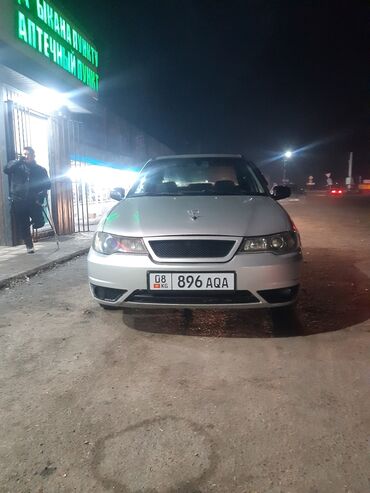 степ вагон 2: Daewoo Nexia: 2009 г., 1.5 л, Механика, Бензин, Седан