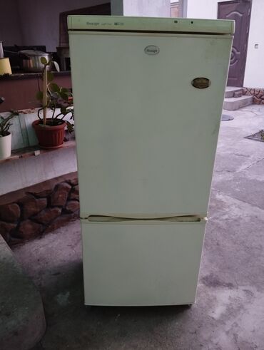 продаю холодильники: Продается рабочий б/у холодильник