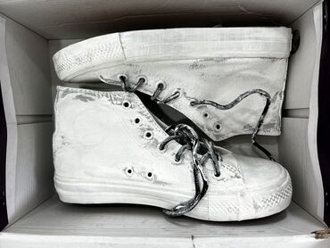 спортивные бриджи мужские: Мужские кроссовки, 40, Converse, Новый, цвет - Белый, Самовывоз, Платная доставка