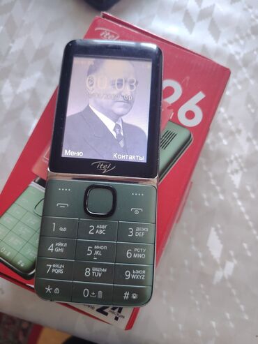 сотовый телефон fly ff244 grey: Itel telefonu. İdeal vezziyetdedi işləyir bez problem səsi çox