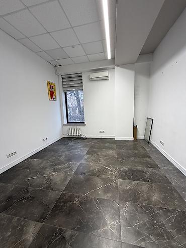 Аренда офисов: Аренда офисов, 30 м², В жилом комплексе, 1 линия — 7