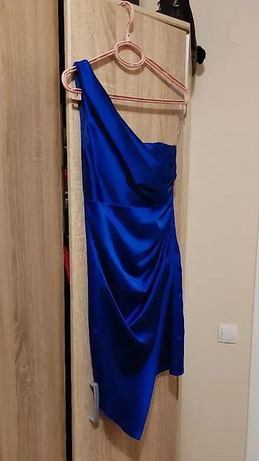 Haljine: Elegantna haljina u plavoj boji. Velicina S, EU (36). Obucena samo — 9