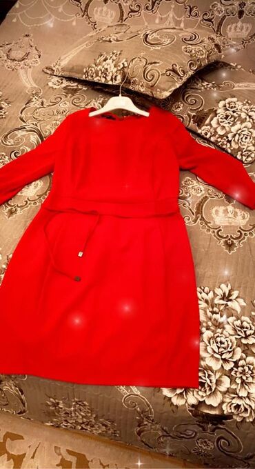 qırmızı qadın kostyumları: Ziyafət donu, S (EU 36)
