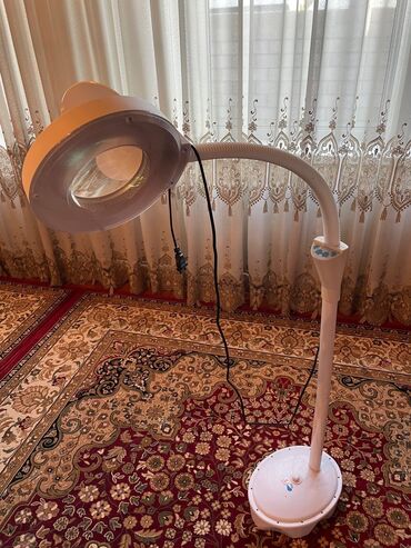 Услуги: Продаю лампу для наращивания ресниц . 2500 сом