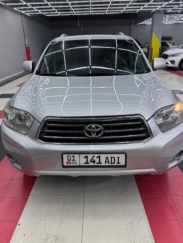 фары на алтеза: Toyota Highlander серебристого цвета. Этот кроссовер отличается