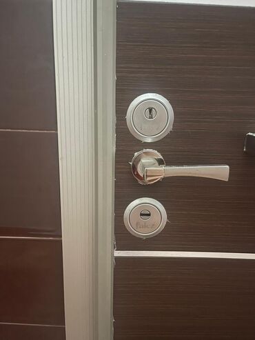 Kilid ustası xidmətləri: Xarici qapıların təmiri və defarmasiyası zamokların təmiri və — 5