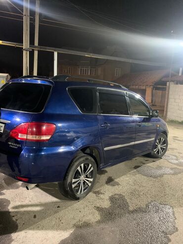 полированная машина: Toyota Avensis: 2003 г., 2 л, Механика, Газ, Вэн/Минивэн