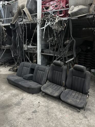 124 сиденья: Комплект сидений, Ткань, текстиль, Mercedes-Benz Оригинал, Германия