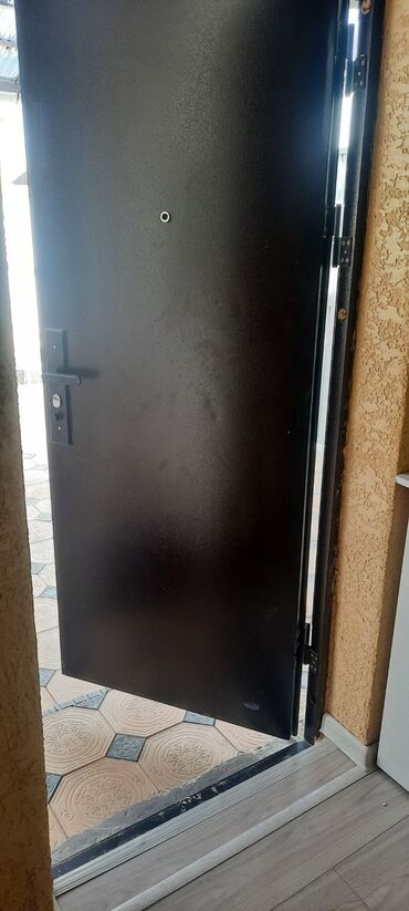 дом участок в селе воронцовке таш добо: 25 кв. м, 1 бөлмө, Унаа токтотуучу жай, Забор, тосулган