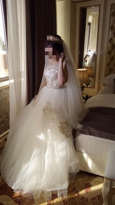 платье с косынкой: Счастливое свадебное платье принцессы 🤍 Куплено было за дорого. Отдам