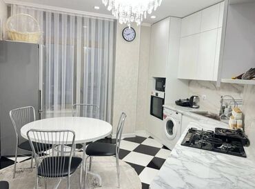 квартира в аренду в оше: 2 бөлмө, 73 кв. м, Элитка, 3 кабат, Дизайнердик ремонт