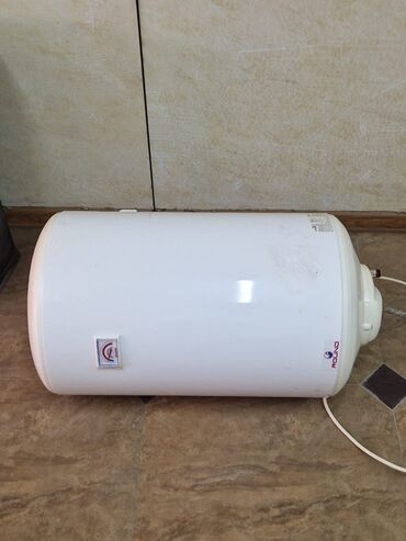 морозильные камеры в баку: Ariston 80 l, İşlənmiş, Ünvandan götürmə lalafo.az -da морозильные камеры в баку: Ariston 80 l, İşlənmiş, Ünvandan götürmə