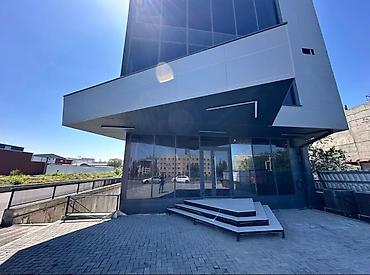 карадарья: Сдаю Офис целиком: 220 м², В административном здании, С ремонтом, С парковкой — 2