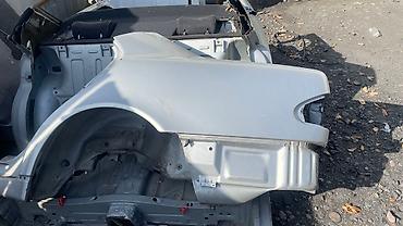 Крылья и комплектующие: Кузовные детали крыша,крыло,рамка радиатора,экран,жопа,задние крылья — 9