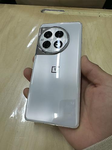 OnePlus: OnePlus 12, Б/у, 512 ГБ, цвет - Белый, 2 SIM — 2