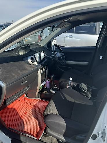 на вариант: Toyota Ist: 2002 г., 1.5 л, Автомат, Бензин, Хэтчбэк — 4