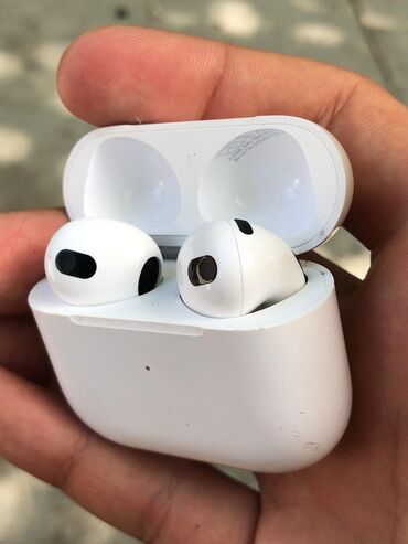 Другие аксессуары для мобильных телефонов: Airpods 3 в оригинале. Состояние Б/У Полностью рабочие, заряд держат