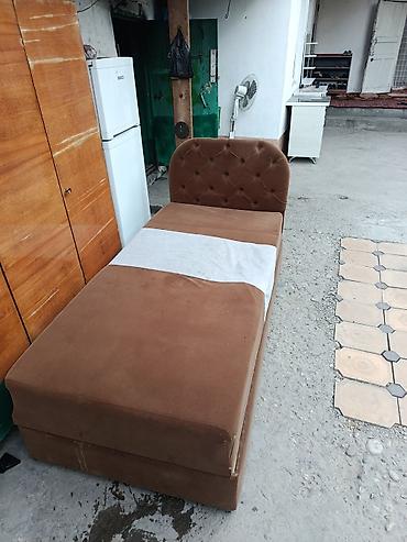 Односпальная кровать, Б/у, С мягкой обивкой, длина - 200 см at lalafo.kg Односпальная кровать, Б/у, С мягкой обивкой, длина - 200 см