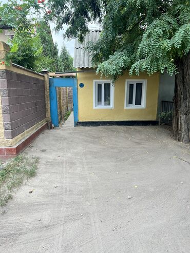 Продажа домов: Полдома, 54 м², 4 комнаты, Собственник, Косметический ремонт