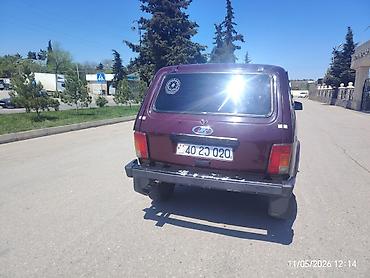 m50 i moti: VAZ (LADA) 4x4 Niva: 1.7 l | 2000 il 10000 km Universal — 2